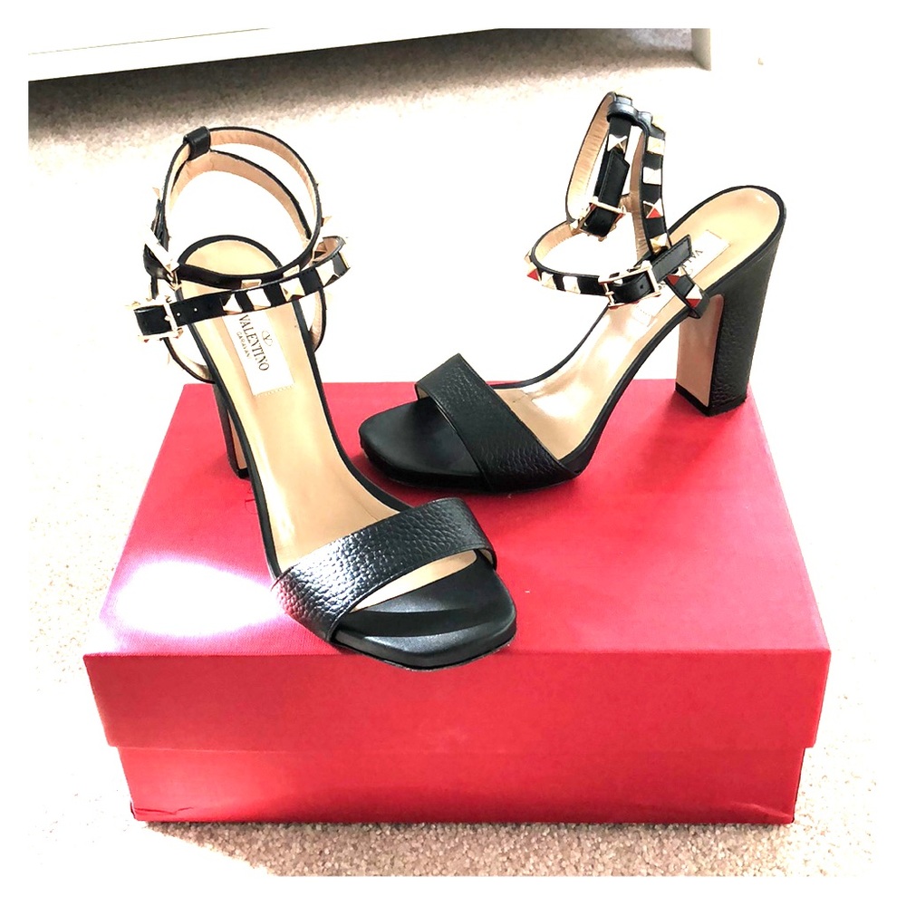 Valentino Rockstud Sandal Size 7